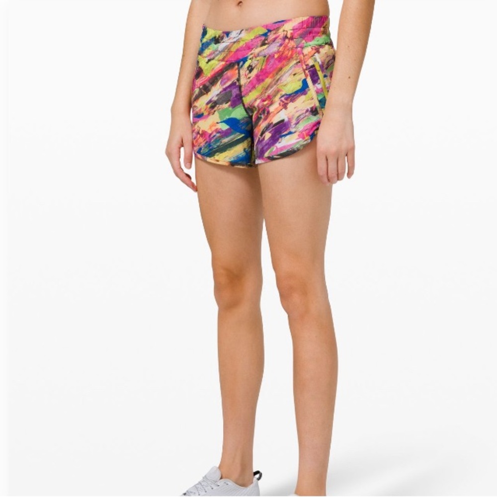 Lululemon Tracker Low-Rise Shorts 4”